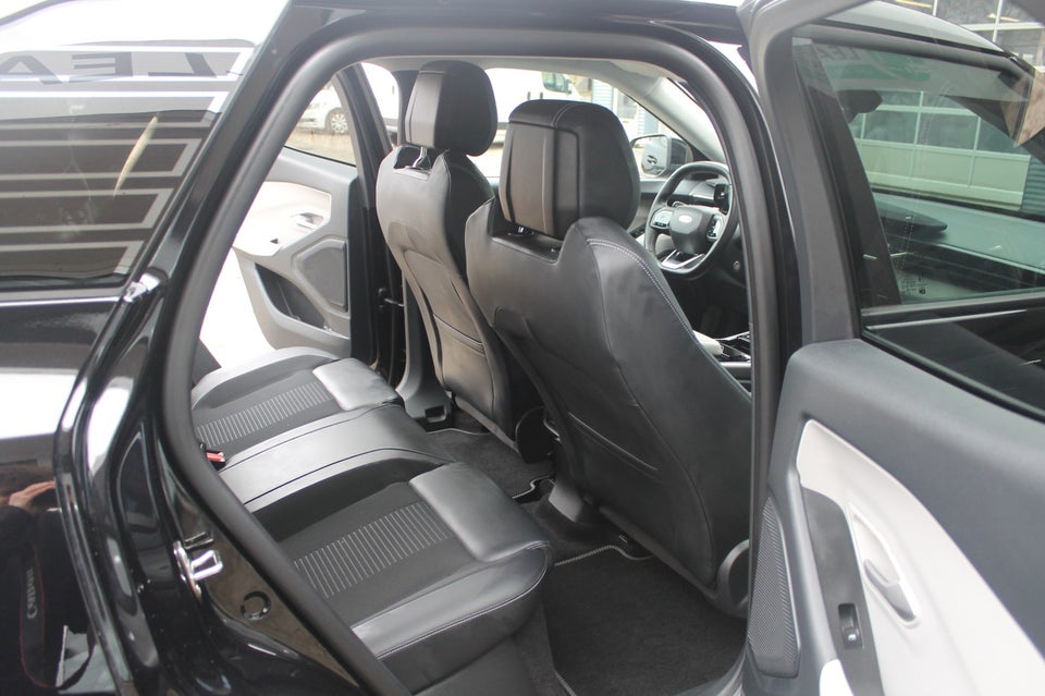 Ford Explorer 79 Premium Extended Range AWD 5d