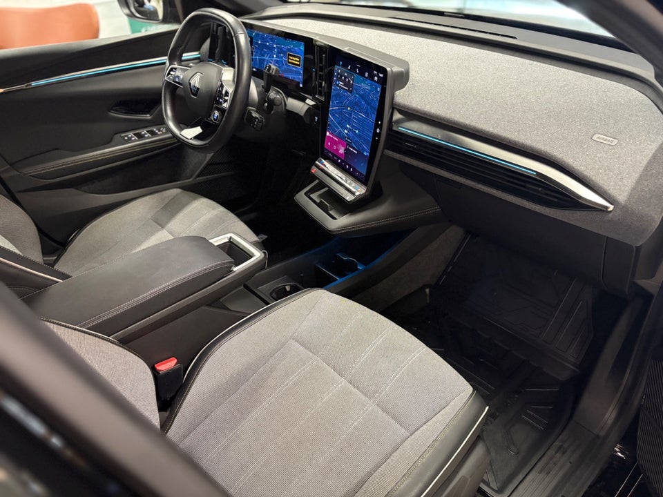 Renault Megane E-Tech 60 Techno 5d