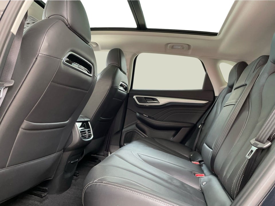 MG Marvel R Luxury 5d