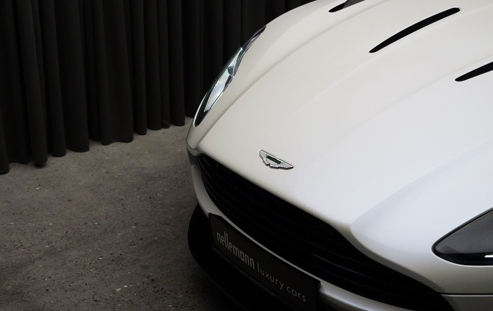 Aston Martin DB11 5,2 V12 Coupé aut. 2d
