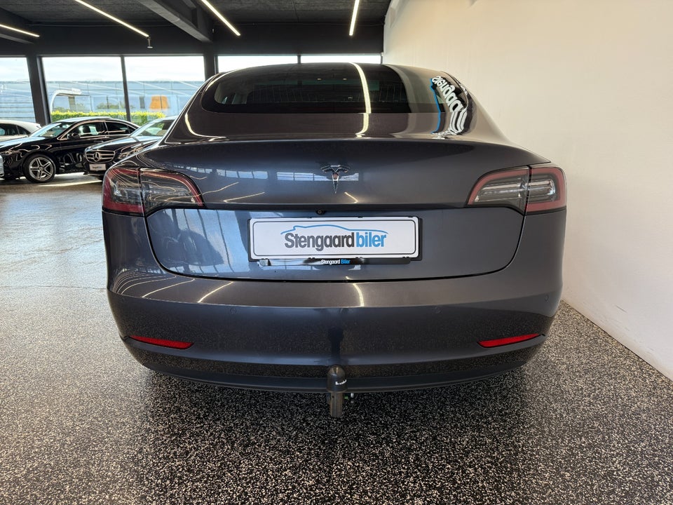 Tesla Model 3 Standard Range+ RWD 4d