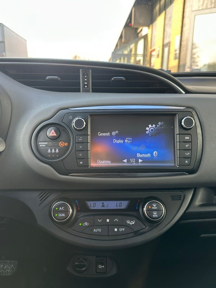 Toyota Yaris 1,5 Hybrid H2 Premium e-CVT 5d