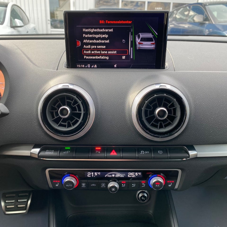 Audi A3 1,4 e-tron S-line Sportback S-tr. 5d