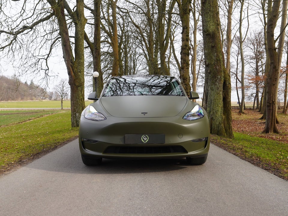 Tesla Model Y Long Range AWD 5d