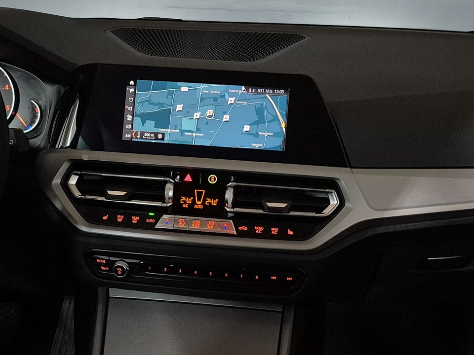 BMW 320d 2,0 Touring Connected aut. 5d