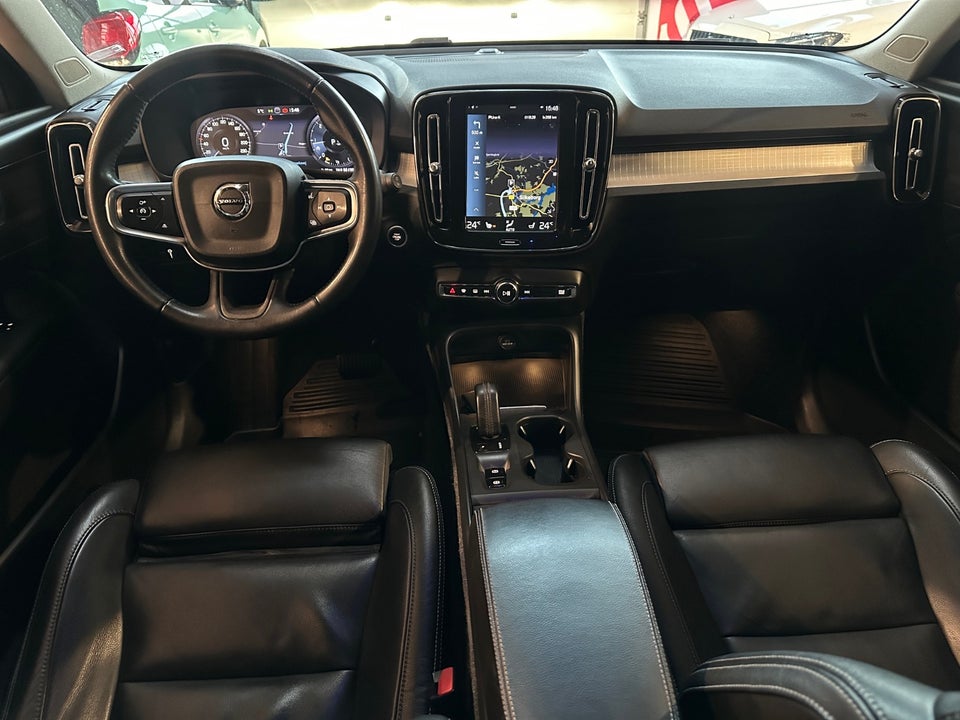 Volvo XC40 2,0 D4 190 Momentum aut. AWD 5d