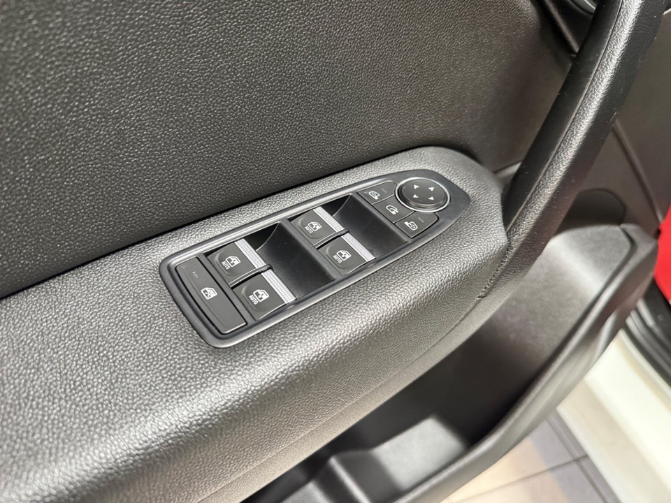 Renault Captur 1,6 E-Tech Intens 5d