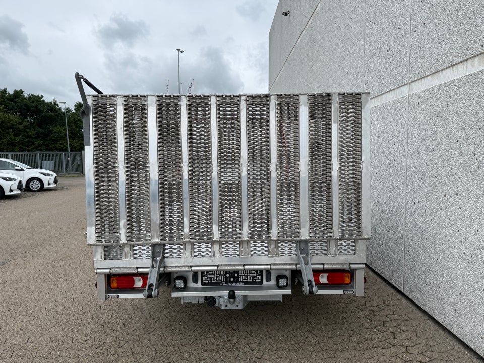 Iveco Daily 3,0 35S18 4100mm Lad AG8