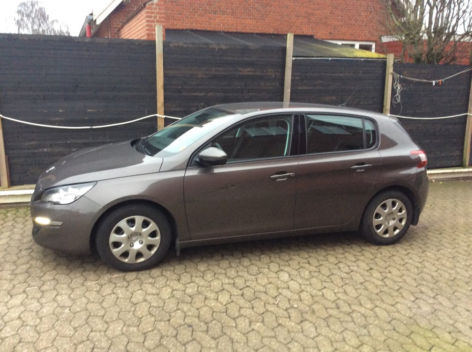 Peugeot 308 1,2 VTi 82 Active 5d