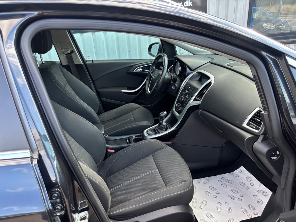 Opel Astra 1,4 T 140 Sport Sports Tourer 5d