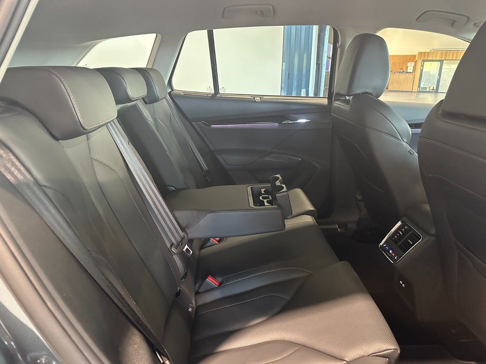 Skoda Enyaq 80 iV Suite 5d