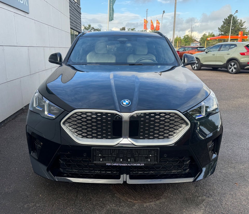 BMW iX2 eDrive20 Fully Charged M-Sport 5d