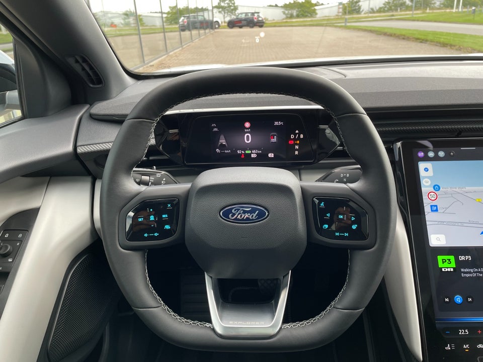 Ford Explorer 84 Premium Extended Range AWD 5d