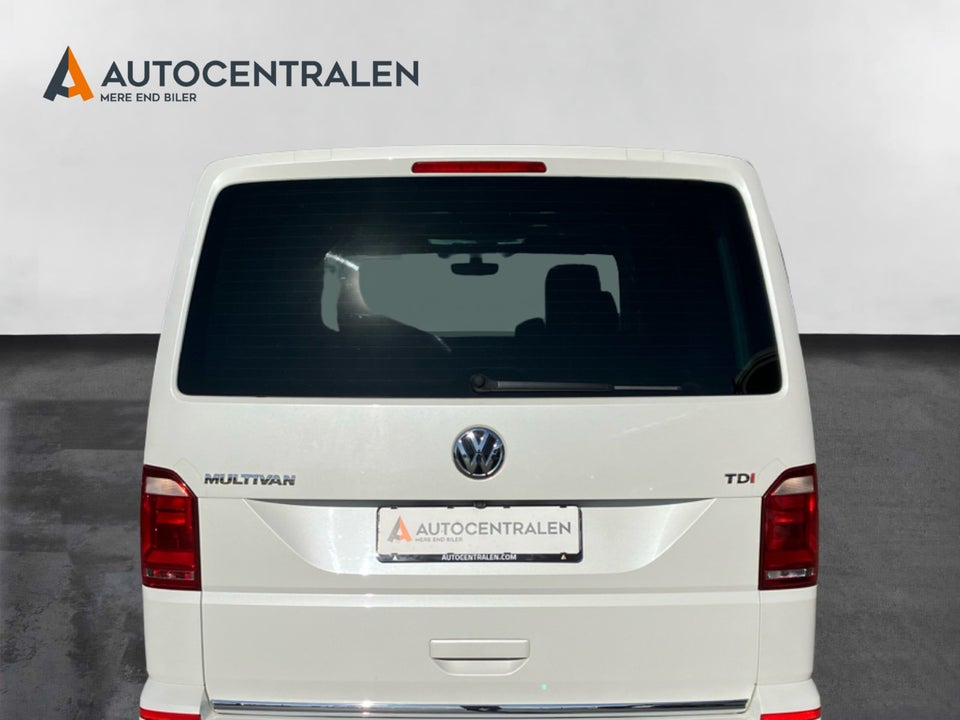 VW Multivan 2,0 TDi 150 Highline DSG kort