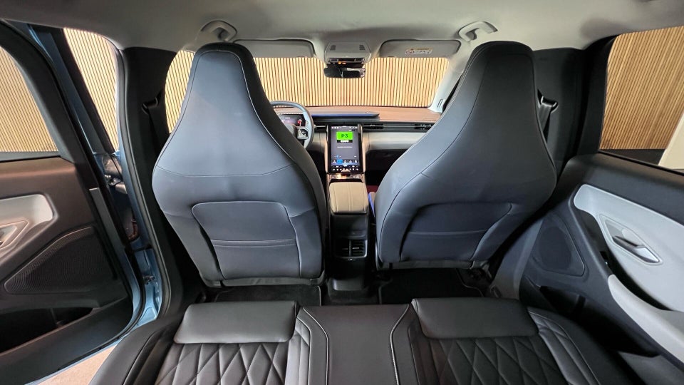 Ford Explorer 77 Premium Extended Range 5d