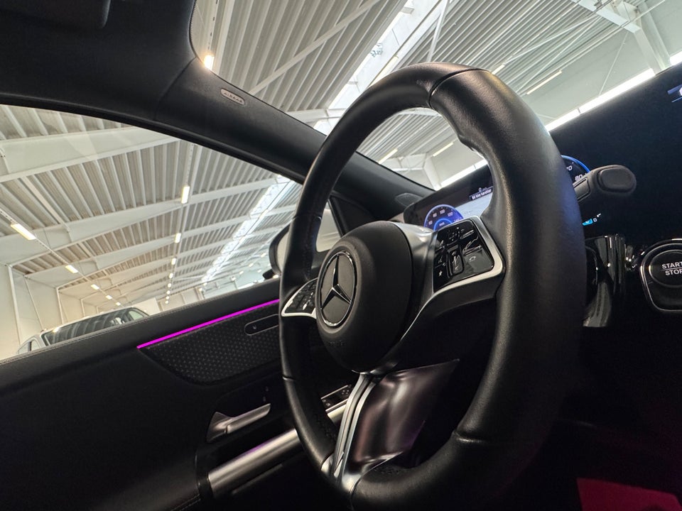 Mercedes EQA300 Progressive 4Matic 5d