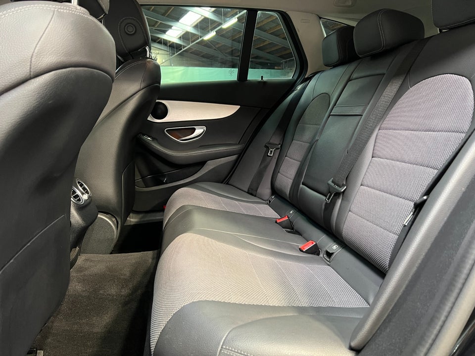 Mercedes C220 d 2,0 Advantage stc. aut. 5d