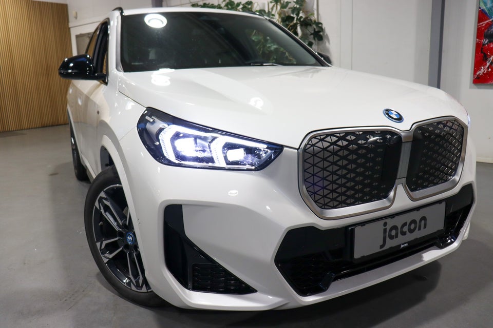 BMW iX1 eDrive20 M-Sport 5d