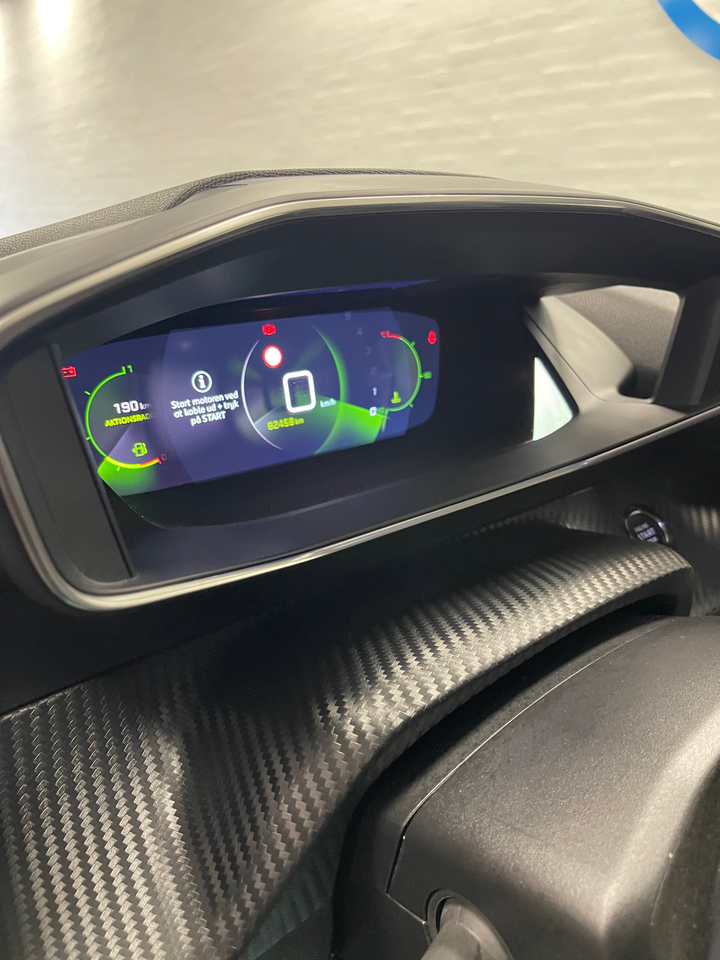 Peugeot 2008 1,2 PureTech 130 Allure 5d