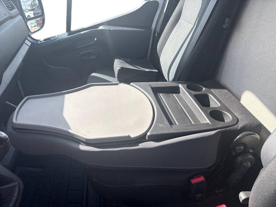 Nissan Interstar 2,3 dCi 150 L2H2 N-Connecta Van