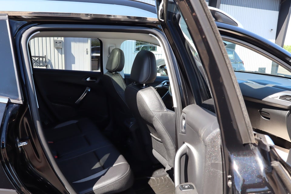 Peugeot 2008 1,6 BlueHDi 100 Allure 5d