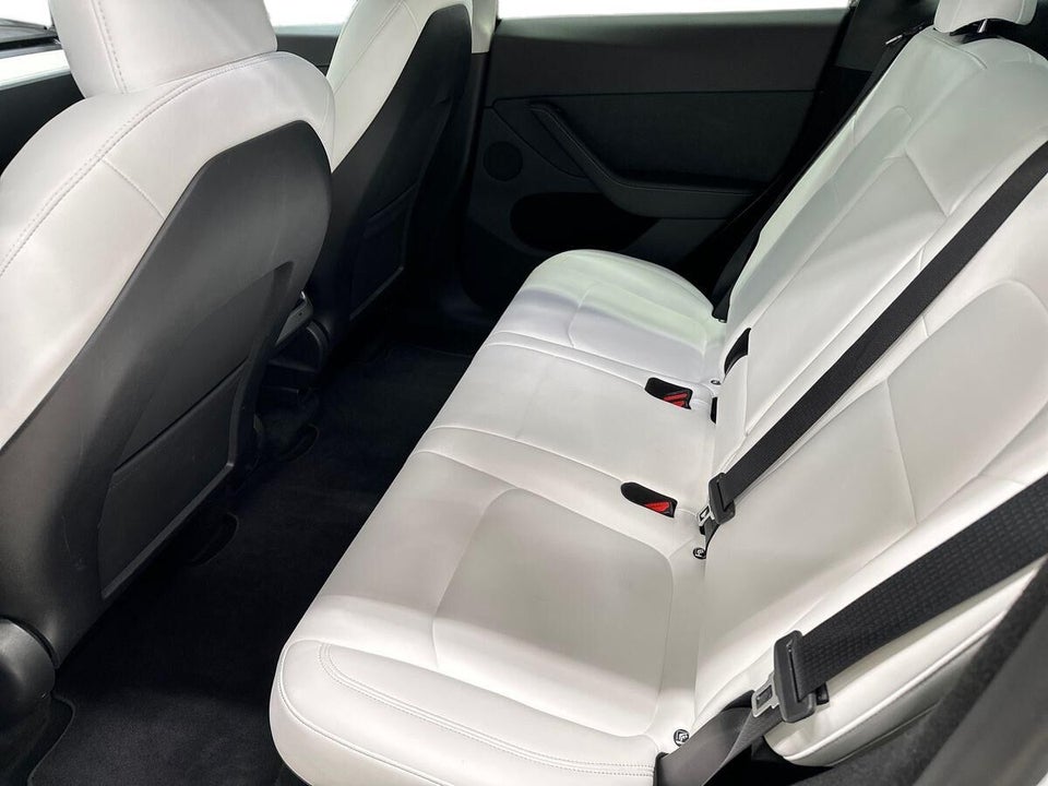 Tesla Model Y Long Range AWD 5d