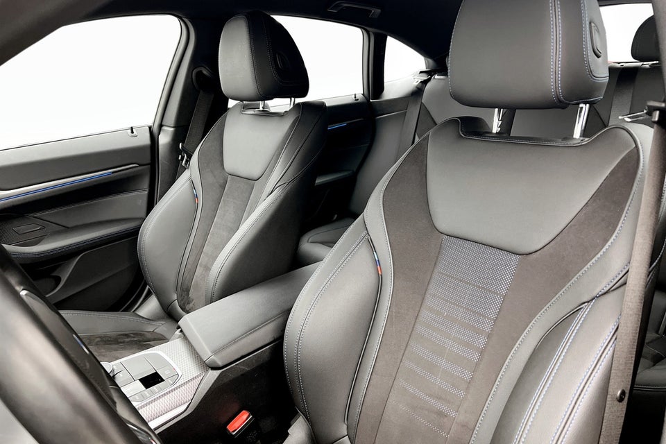 BMW i4 eDrive35 Charged Plus 5d