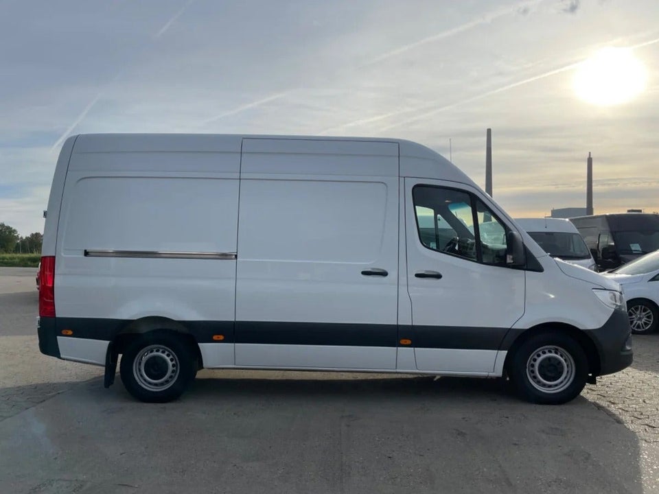 Mercedes Sprinter 319 3,0 CDi A2 Kassevogn aut. RWD