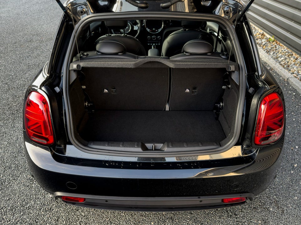 MINI Cooper SE Classic 3d