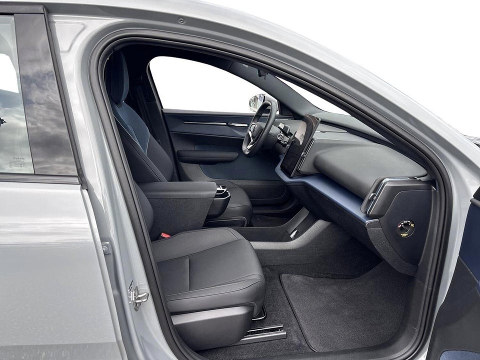 Volvo EX30 Extended Range Core 5d