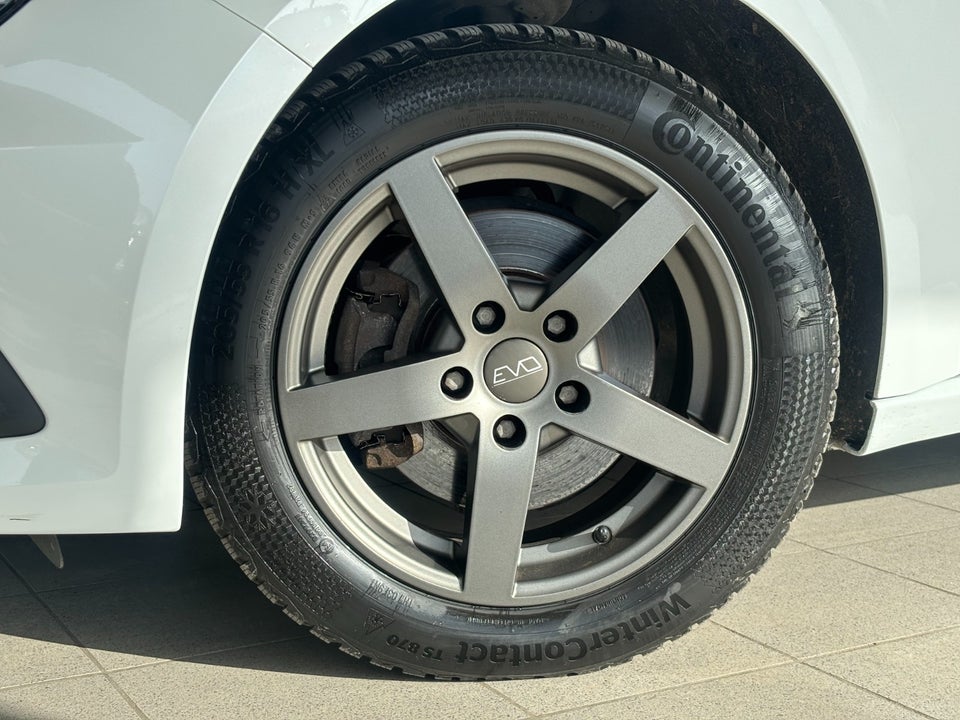 Renault Megane IV 1,6 E-Tech Zen Sport Tourer 5d