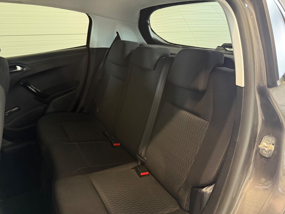 Peugeot 208 1,6 BlueHDi 100 Active 5d