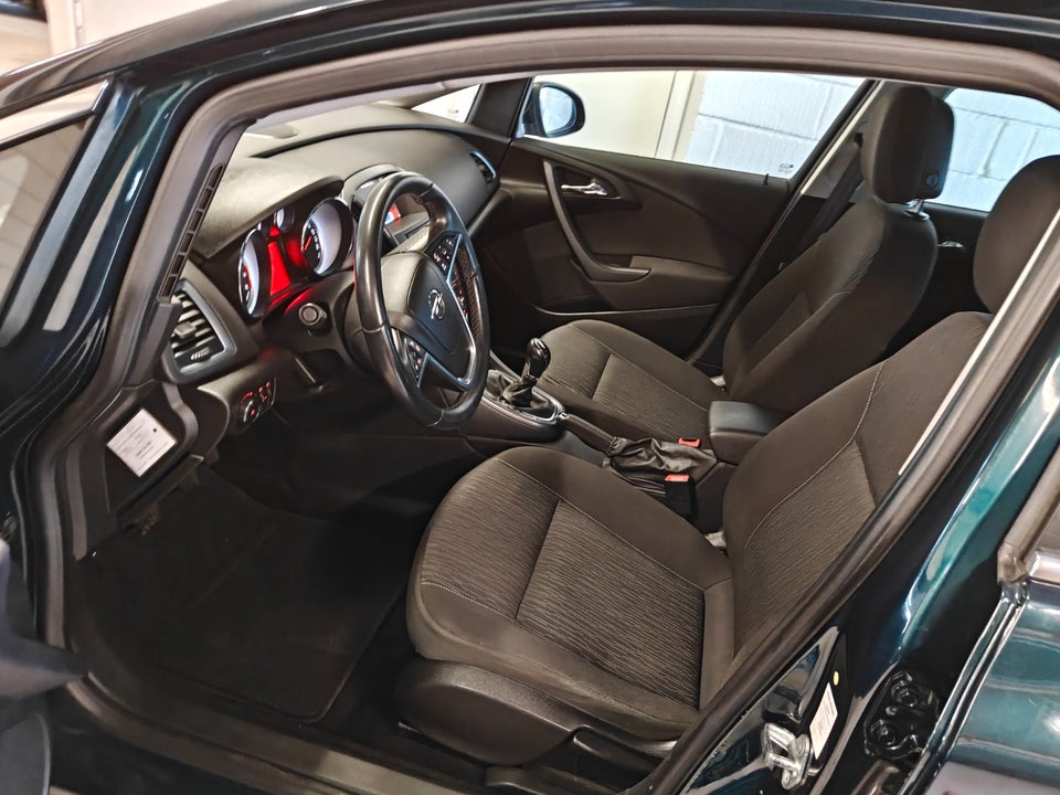 Opel Astra 1,4 T 140 Enjoy Sports Tourer 5d