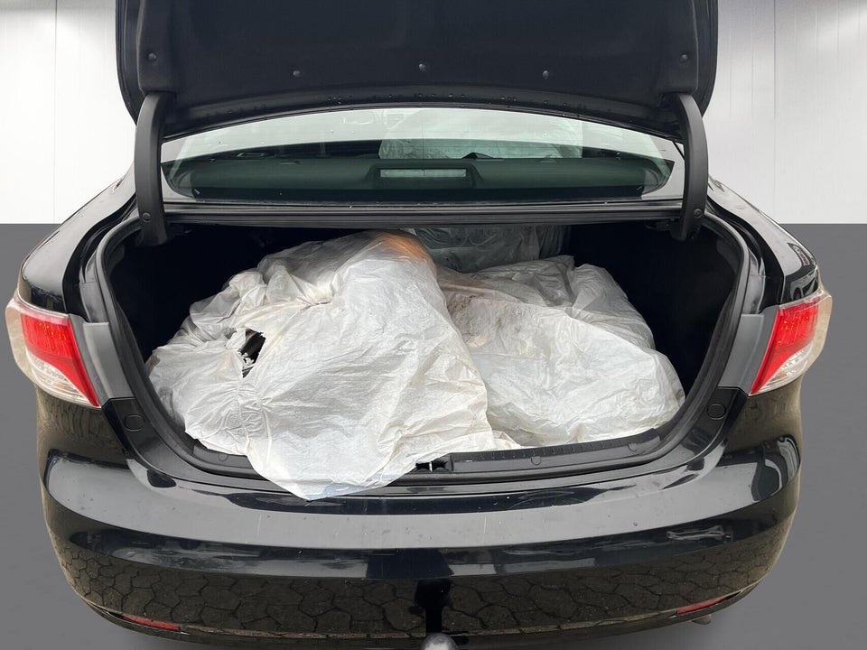 Toyota Avensis 1,6 VVT-i T1 stc. 5d