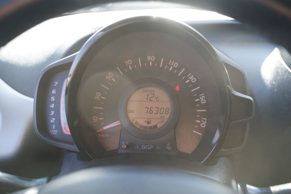 Toyota Aygo 1,0 VVT-i x-play 5d