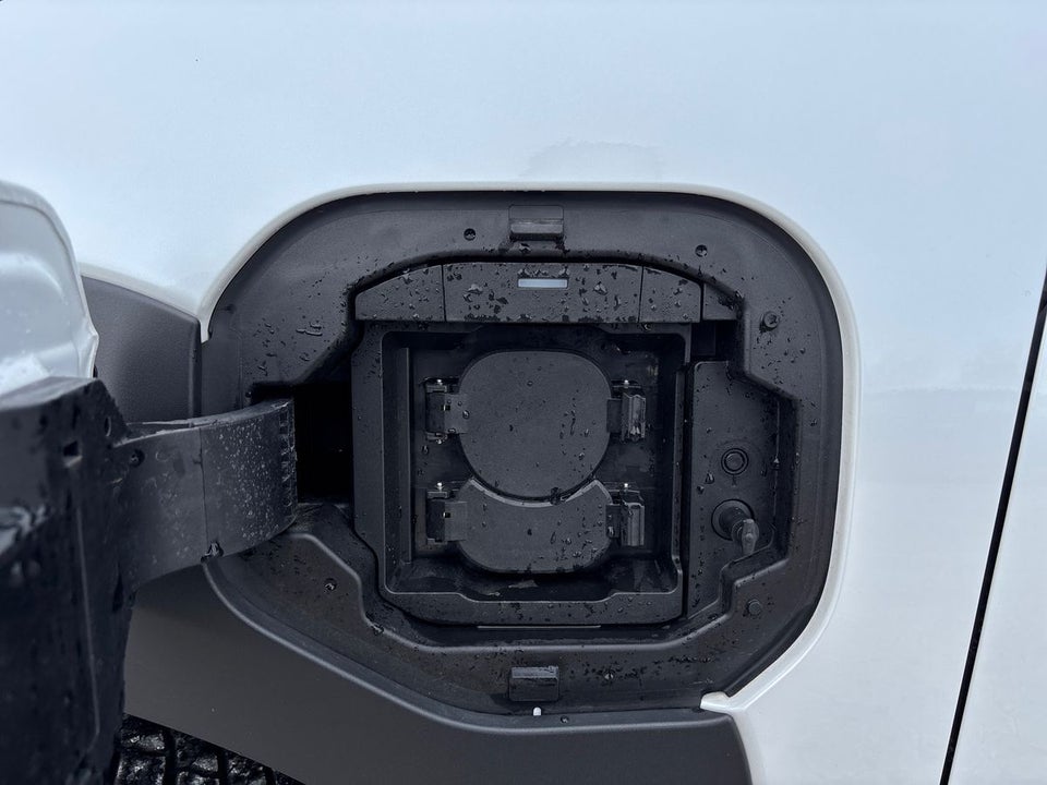 Toyota bZ4X Executive 5d