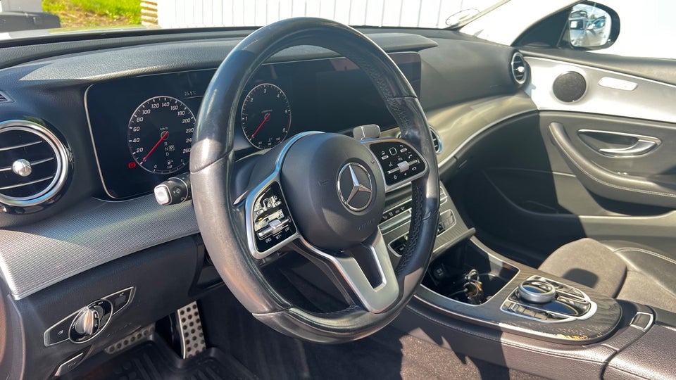 Mercedes E220 d 2,0 AMG Line aut. 4d