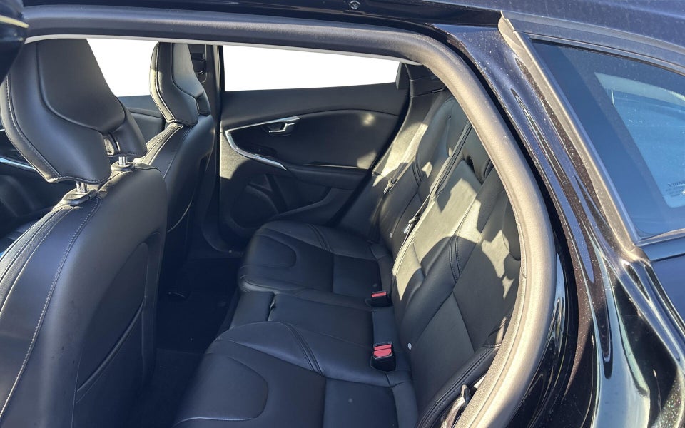 Volvo V40 1,5 T3 152 Momentum aut. 5d