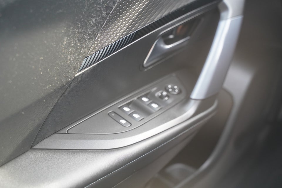 Peugeot 2008 1,5 BlueHDi 100 Edition:210+ 5d