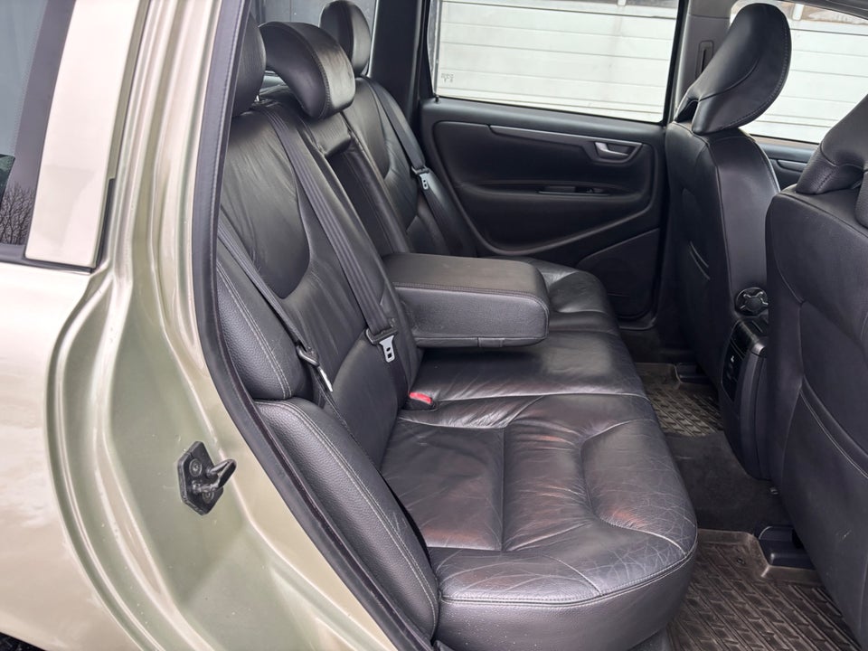 Volvo V70 2,4 170 Momentum 5d