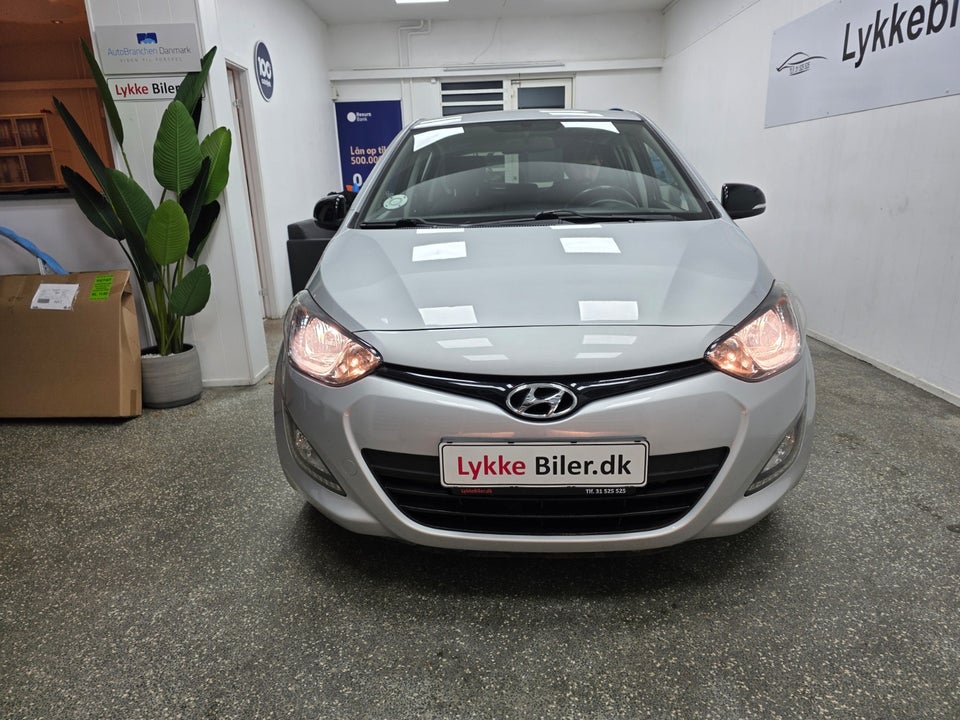 Hyundai i20 1,25 Classic XTR+ 5d