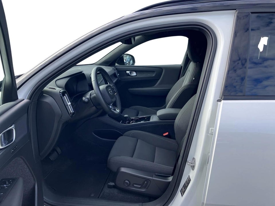 Volvo XC40 ReCharge Twin Plus 5d