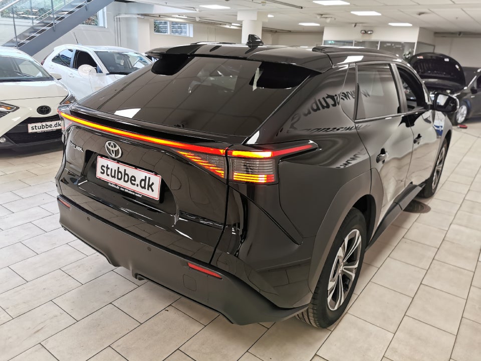 Toyota bZ4X Active 5d