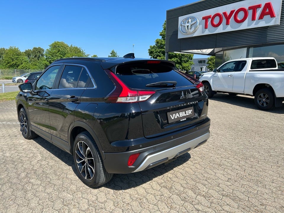 Mitsubishi Eclipse Cross 2,4 PHEV Intense CVT 4WD 5d