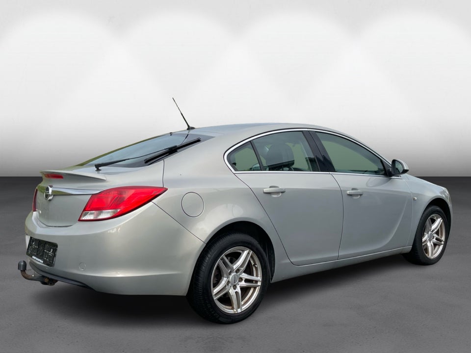 Opel Insignia 1,8 Cosmo 4d