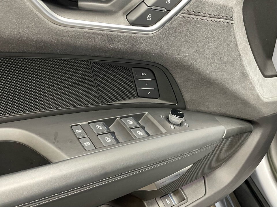 Audi e-tron GT quattro 4d