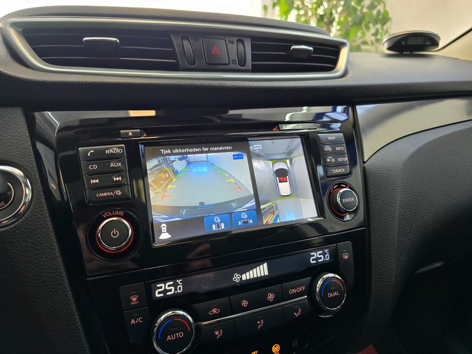 Nissan Qashqai 1,2 Dig-T 115 N-Connecta Vision 5d