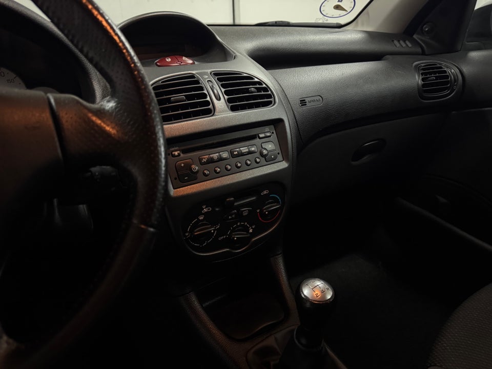 Peugeot 206 1,4 S-line 5d