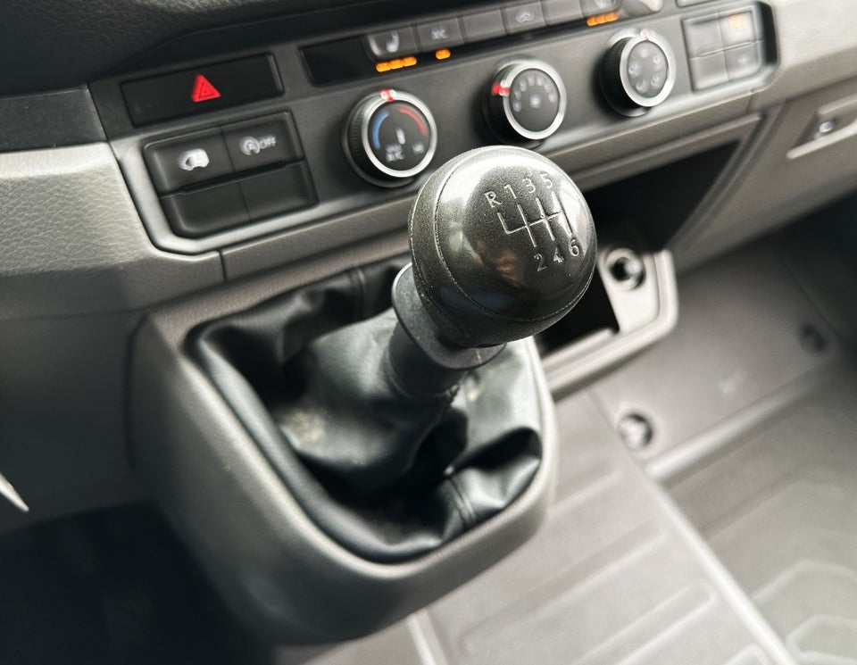 VW Crafter 35 2,0 TDi 177 Kassevogn L4H3