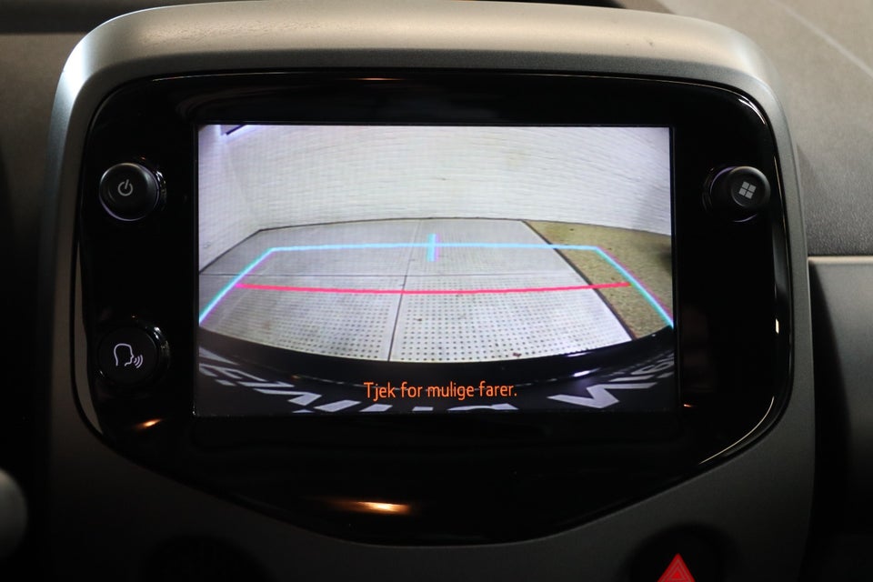 Toyota Aygo 1,0 VVT-i x-press 5d